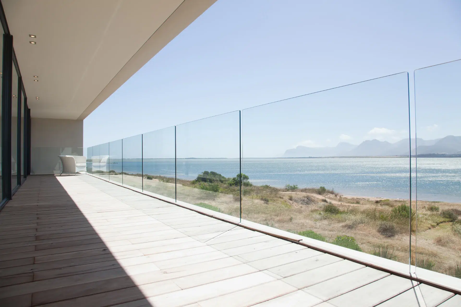 VLX 120 Glass Railing System in Kendall, FL | Sightline Windows & Doors Kendall - detail 1